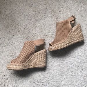 Kenneth Cole Olivia Wedges